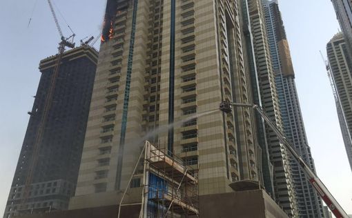 В Дубае объят огнем 75-этажный небоскреб. Видео