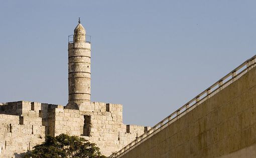 Мужчина упал с высоты в музее Башня Давида в Иерусалиме