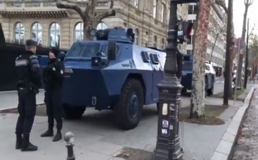 Осадное положение: Бронетехника на улицах Парижа