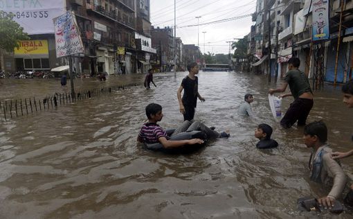 Пакистан и Индия: наводнение унесло жизни более 200 людей