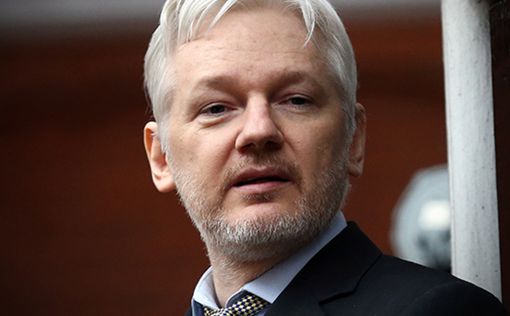 Скандал вокруг основателя Wikileaks Ассанжа эскалируется