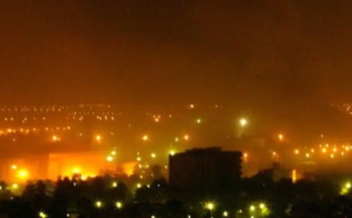 Сильный пожар после ракетного обстрела нефтезавода в Эрбиле