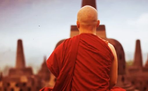 Буддийский монах умер из-за игры на телефоне
