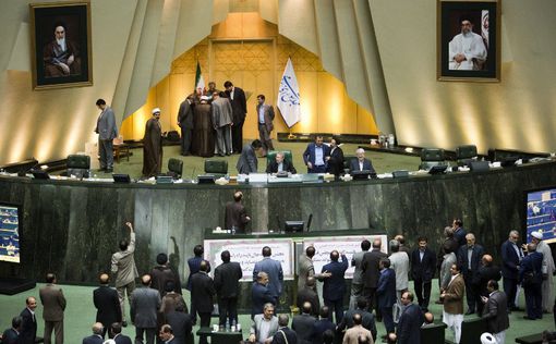 Иран: отстранен министр из-за прозападной политики