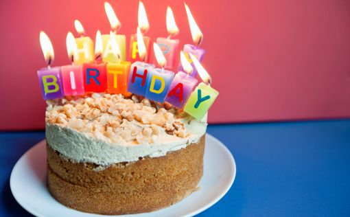 Женщина 50 лет отмечала день рождения в неправильную дату