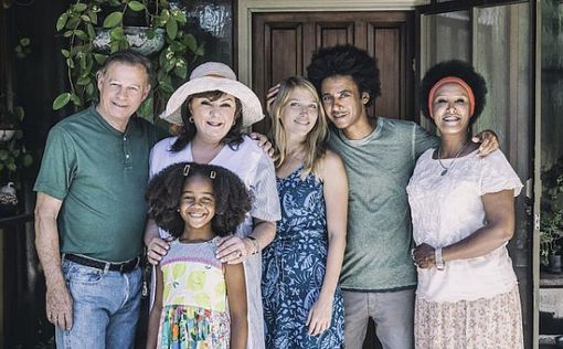 Fox адаптирует израильское шоу о межрасовой семье