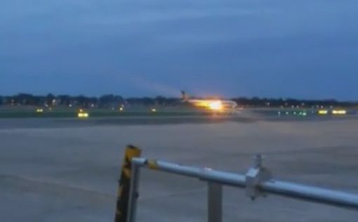 Боинг 777 загорелся при аварийной посадке