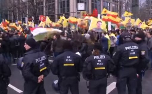 В Кельне тысячи курдов протестуют против политики Эрдогана