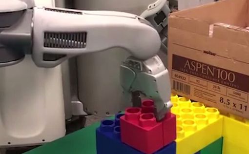 В США создали робота, который учится на ошибках