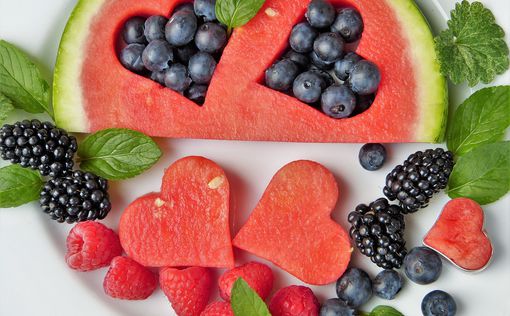 Здоровое питание: какая порция фруктов и ягод сохранит фигуру