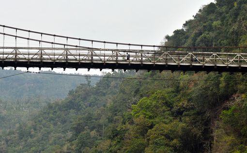 В Швейцарии открылся подвесной мост длиной в полкилометра