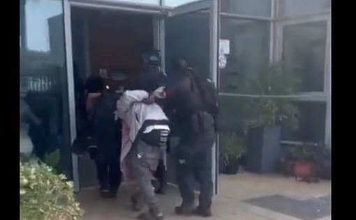 Террористов доставили на станцию полиции в Нетивоте: видео