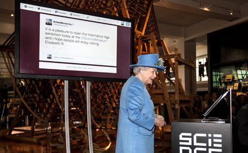 Королева Елизавета II освоила Twitter