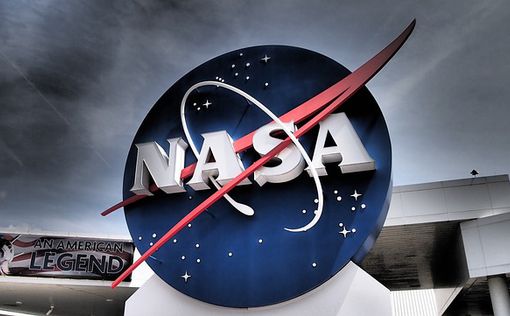 НАСА показало фото места крушения российской станции "Луна-25"