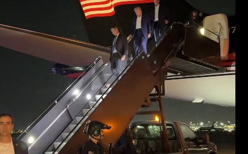Трамп вышел из самолета без посторонней помощи после покушения
