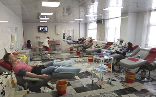 В Греции отменили запрет геям быть донорами крови
