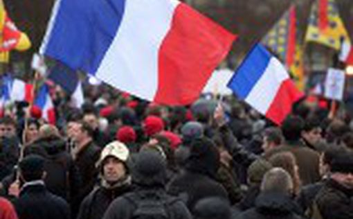 Франция:17 тыс. человек вышли против Олланда и правительства