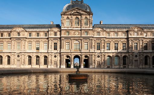 Франция передаст часть коллекции Лувра в Абу Даби