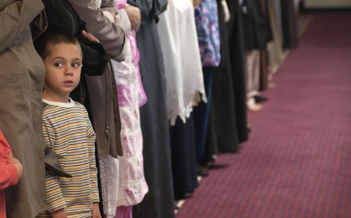 Мусульмане Франции хотят превратить церкви в мечети