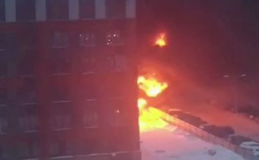 В Москве очередной крупный пожар: пылает автостоянка
