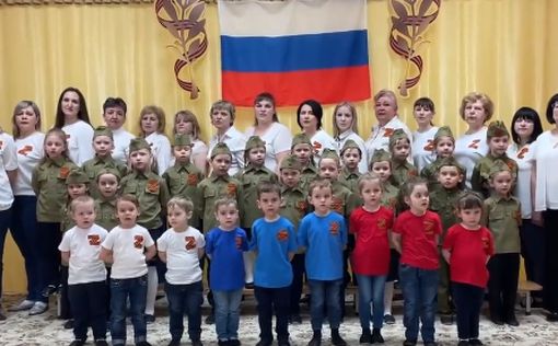 Русские дети готовятся умереть в последнем бою за "дядю Вову"