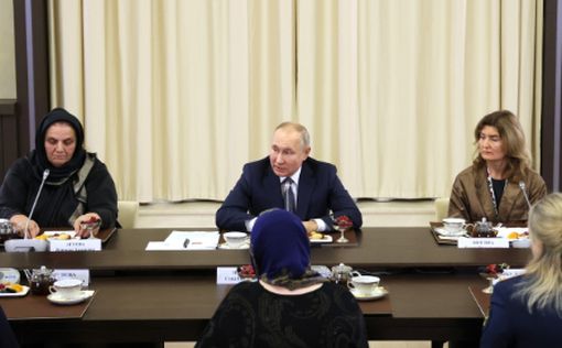 Солдатские матери с которыми встретился Путин: чиновники и единоросски