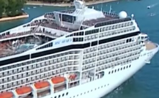 Икона морей: крупнейший в мире круизный лайнер отплыл из Майами
