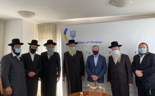 Украина и Израиль обсудили предстоящее паломничество хасидов в Умань