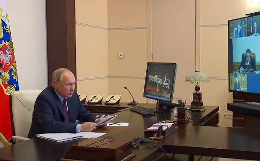За кулисами в Кремле обсуждают уход Путина