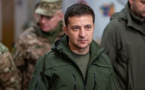 Зеленский: Украина рассматривает и военный путь освобождения портов