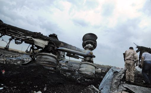 Страшные кадры сбитого самолета в донецкой области