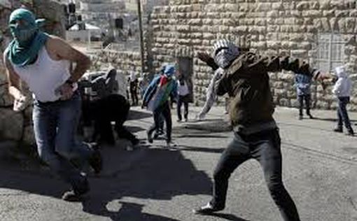 Палестинцы забросали камнями израильтянина недалеко от Калькилии