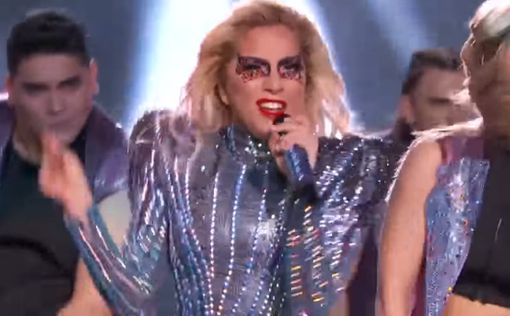 Леди Гага устроила "сатанинский ритуал" на Супербоуле