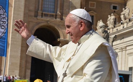 Папа и Ватикан открестились от поддержки однополых браков