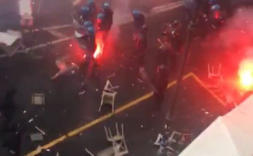 Фанаты "Айнтрахта" устроили беспорядки в Неаполе  перед матчем Лиги чемпионов