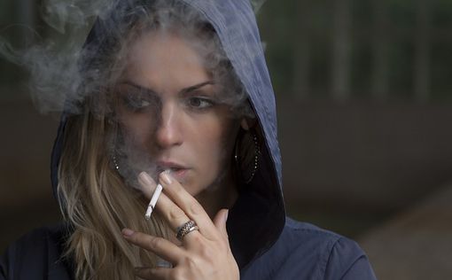 Израиль: 50% подростков пробуют первую сигарету в 13 лет