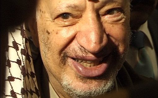 Суха Арафат требует нового расследования смерти мужа