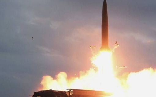 Северная Корея выпустила восемь ракет в сторону Японии