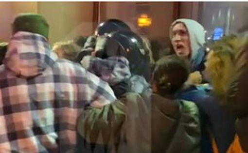 На Арбате начались жесткие задержания: видео