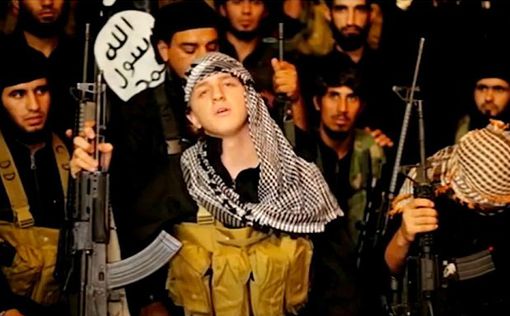 Семья сбежавшего к ISIS подростка: Он - идиот!