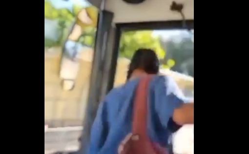 Видео: ракетная тревога застала детей в автобусе при обстреле севера Израиля