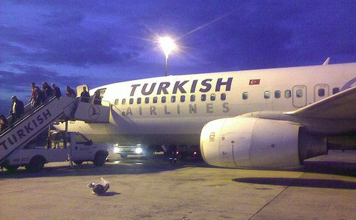 Третий турецкий самолет развернули из-за угрозы теракта