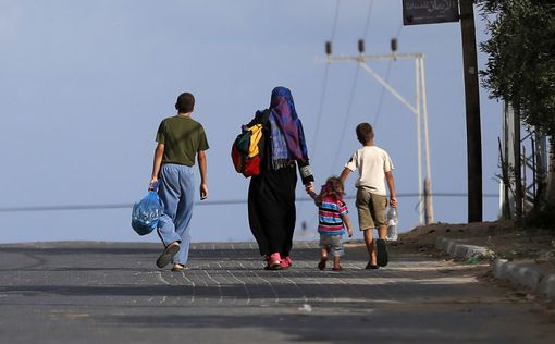 Палестинцы бегут с севера Газы
