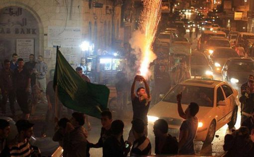 Палестинцы радовались атаке в Сарона, Сауды осудили