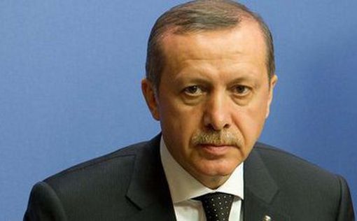 Пришлось прервать интервью: Эрдогану стало плохо во время прямого эфира