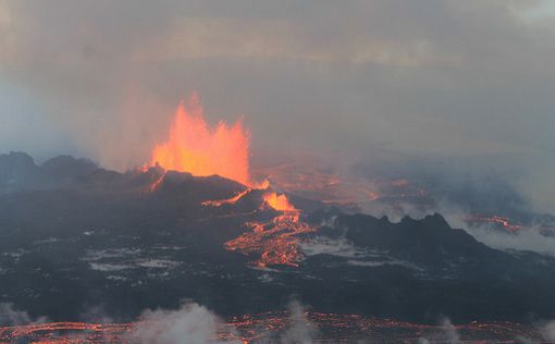 В Индонезии извергаются сразу 3 вулкана