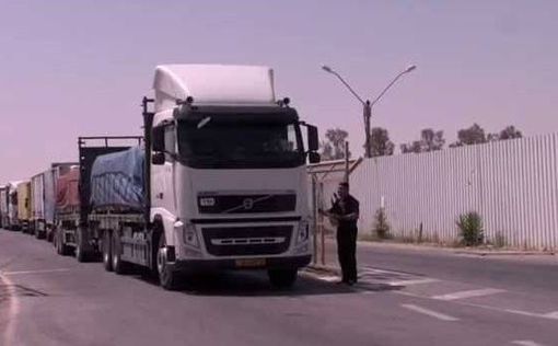 ЦАХАЛ направляет грузовики с гуманитарной помощью в Газу