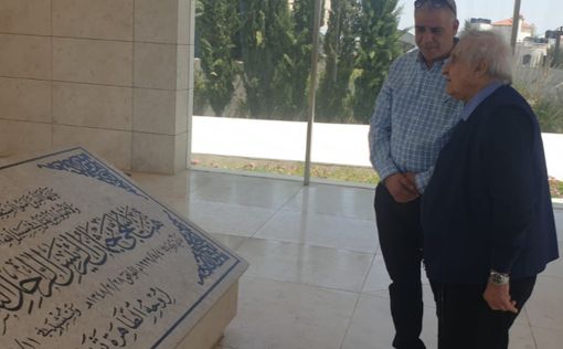 Лауреат премии Израиля посетил могилу Арафата