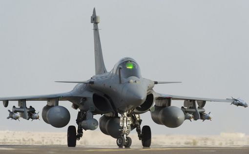 ВВС Франции нанесли удары по позициям боевиков ISIS