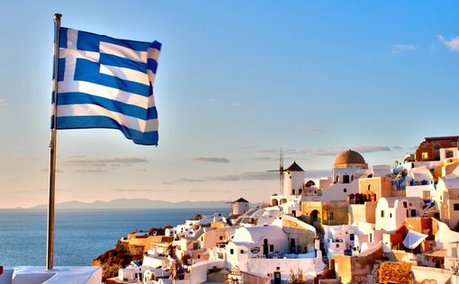 Греция признала израильские "зеленые паспорта"